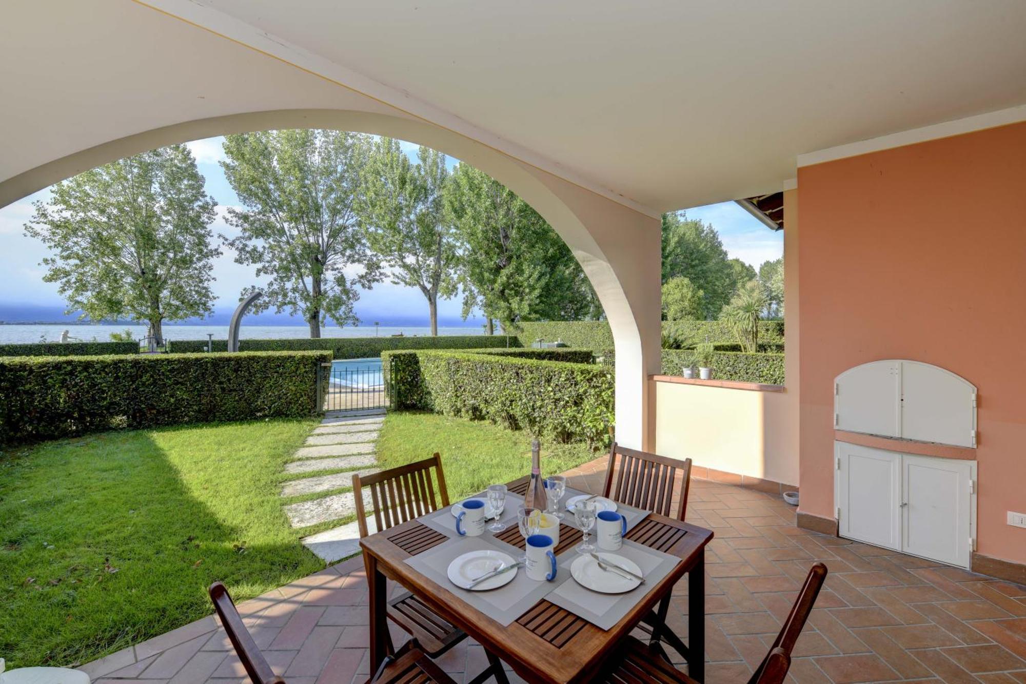 My Sirmione Beach Apartment Superior Exteriör bild