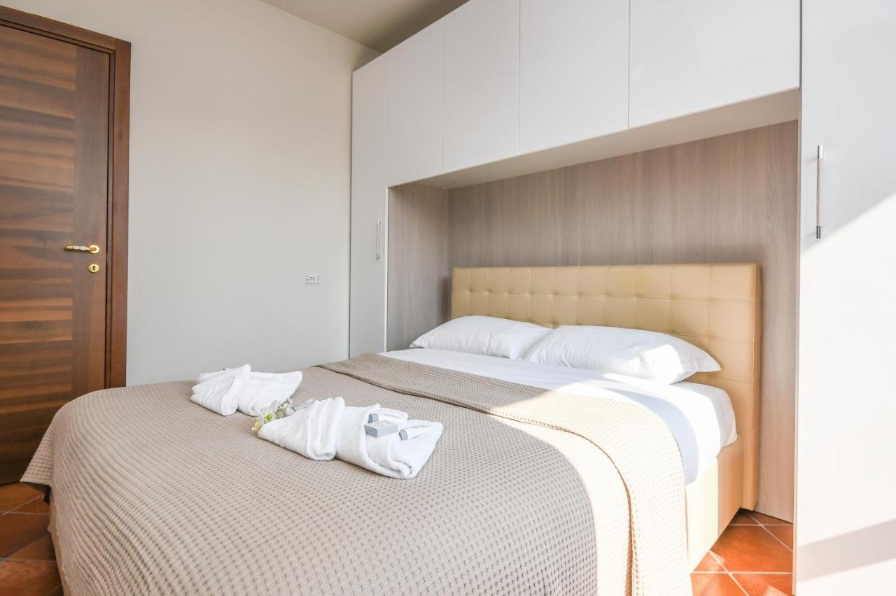My Sirmione Beach Apartment Superior Exteriör bild